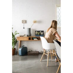 Fauteuil Scandinave ALBERT KUIP Avec Pieds Bois Massif Zuiver -Magasin À Domicile fauteuil scandinave albert kuip avec pieds bois massif zuiver 1